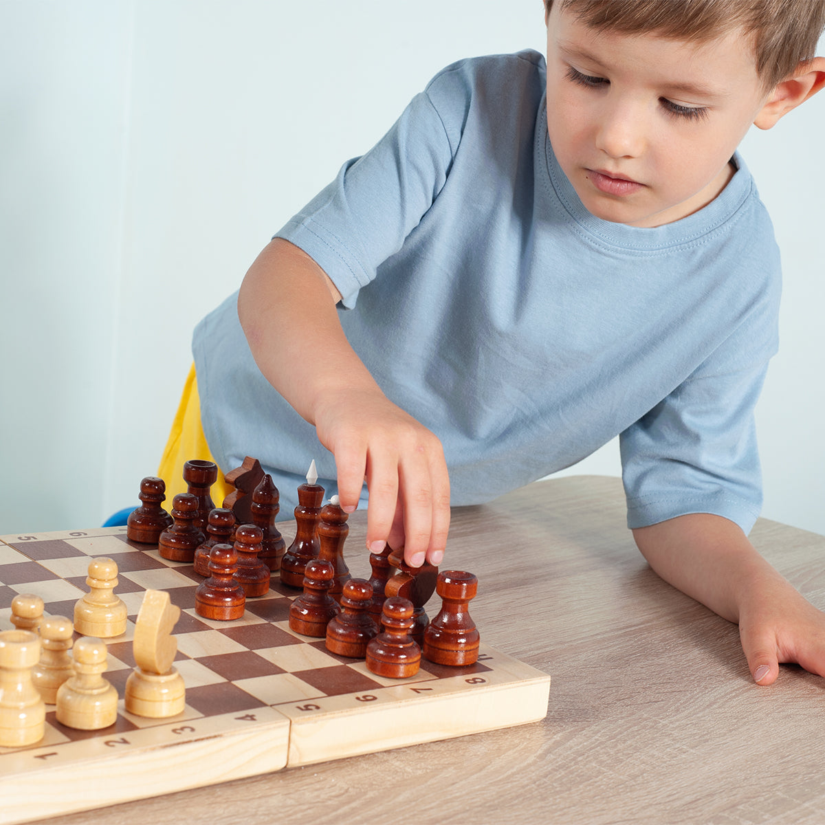 Игра настольная Шахматы деревянные, поле 29см х 29см