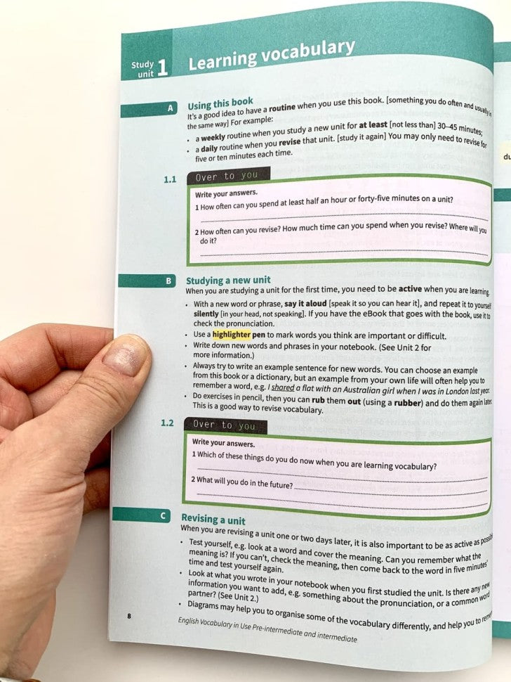 English Vocabulary in Use Pre-intermediate and Intermediate Book with answers and enhanced ebook