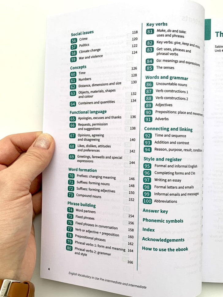 English Vocabulary in Use Pre-intermediate and Intermediate Book with answers and enhanced ebook