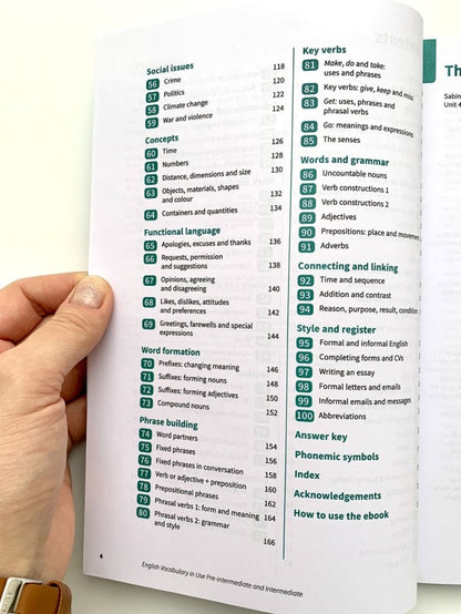 English Vocabulary in Use Pre-intermediate and Intermediate Book with answers and enhanced ebook