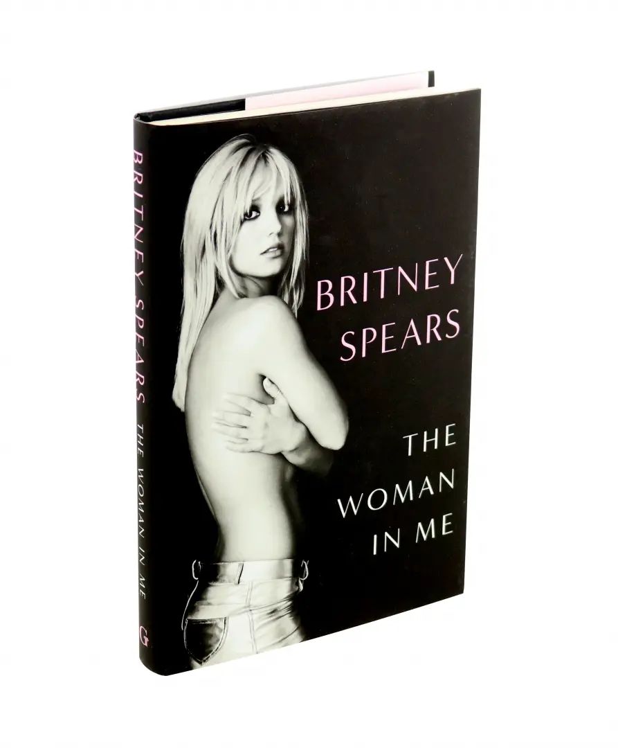 The Woman in Me Britney Spears Женщина во мне Бритни Спирс/ Книги на английском языке